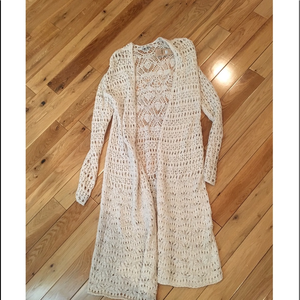 American eagle cream cardigan